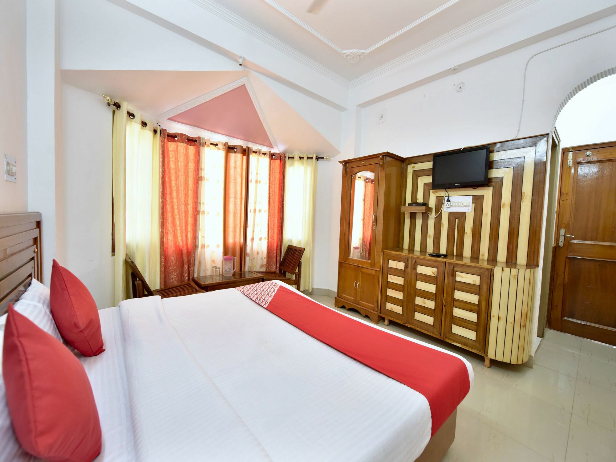 Oyo 12825 Omkara Homestay Kasauli Exterior foto